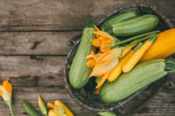 Verdure di stagione di Maggio: fagiolini, spinaci e zucchine