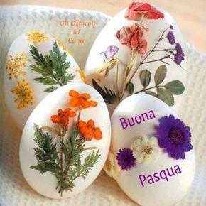 Delle uova con dei fiori - Immagini per auguri di Buona Pasqua