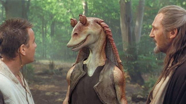 Jar Jar Binks tra Obi Wan Kenobi e Qui Gon Jinn