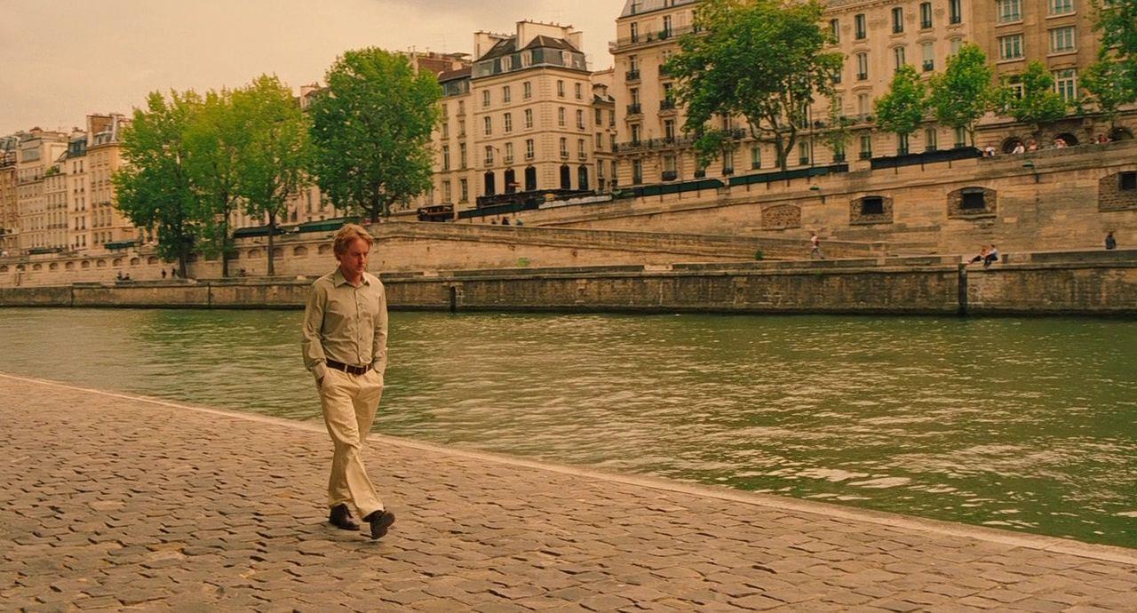 Una scena del film Midnight in Paris