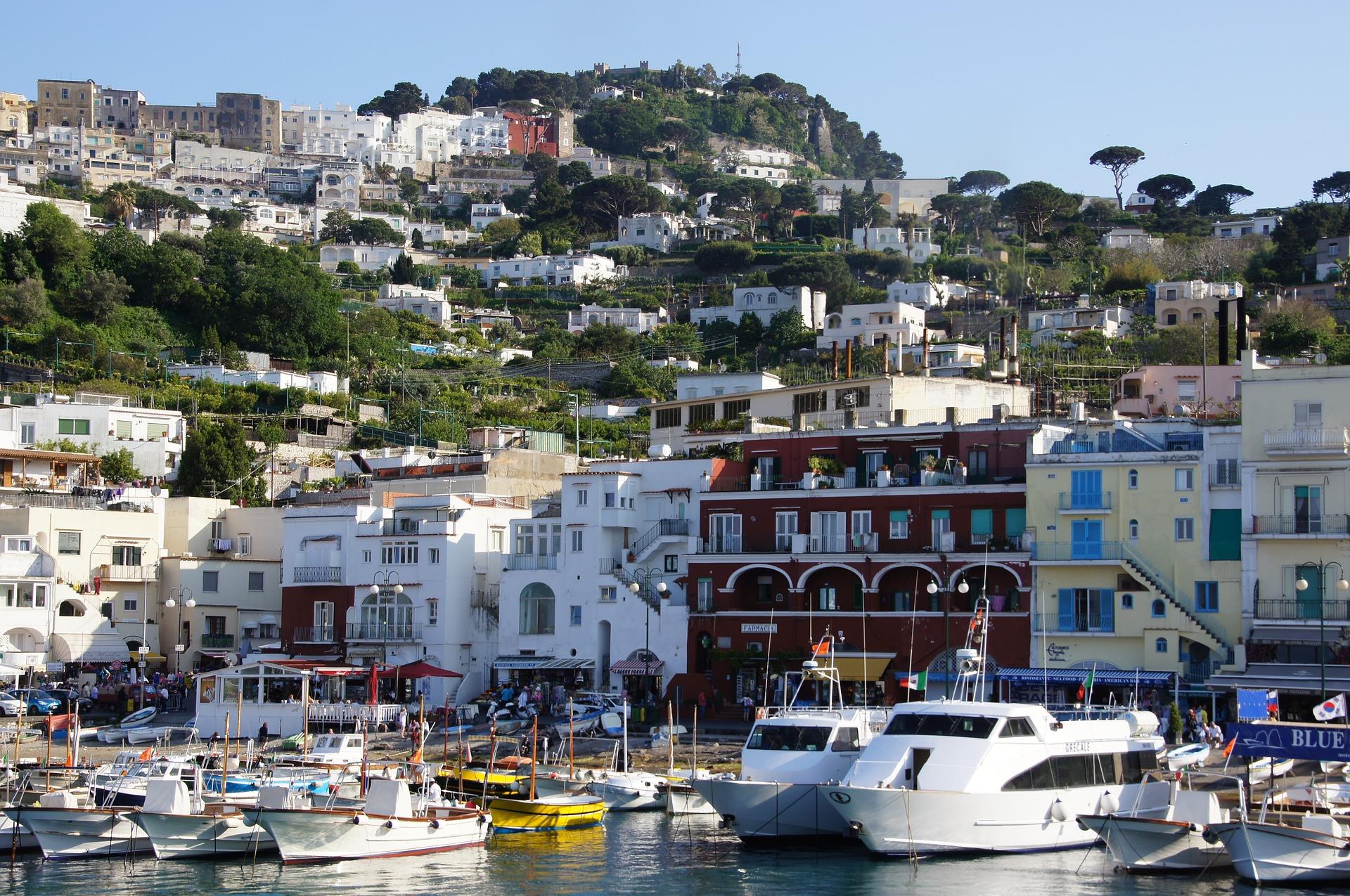 Copertina frasi sulla bellezza di Capri