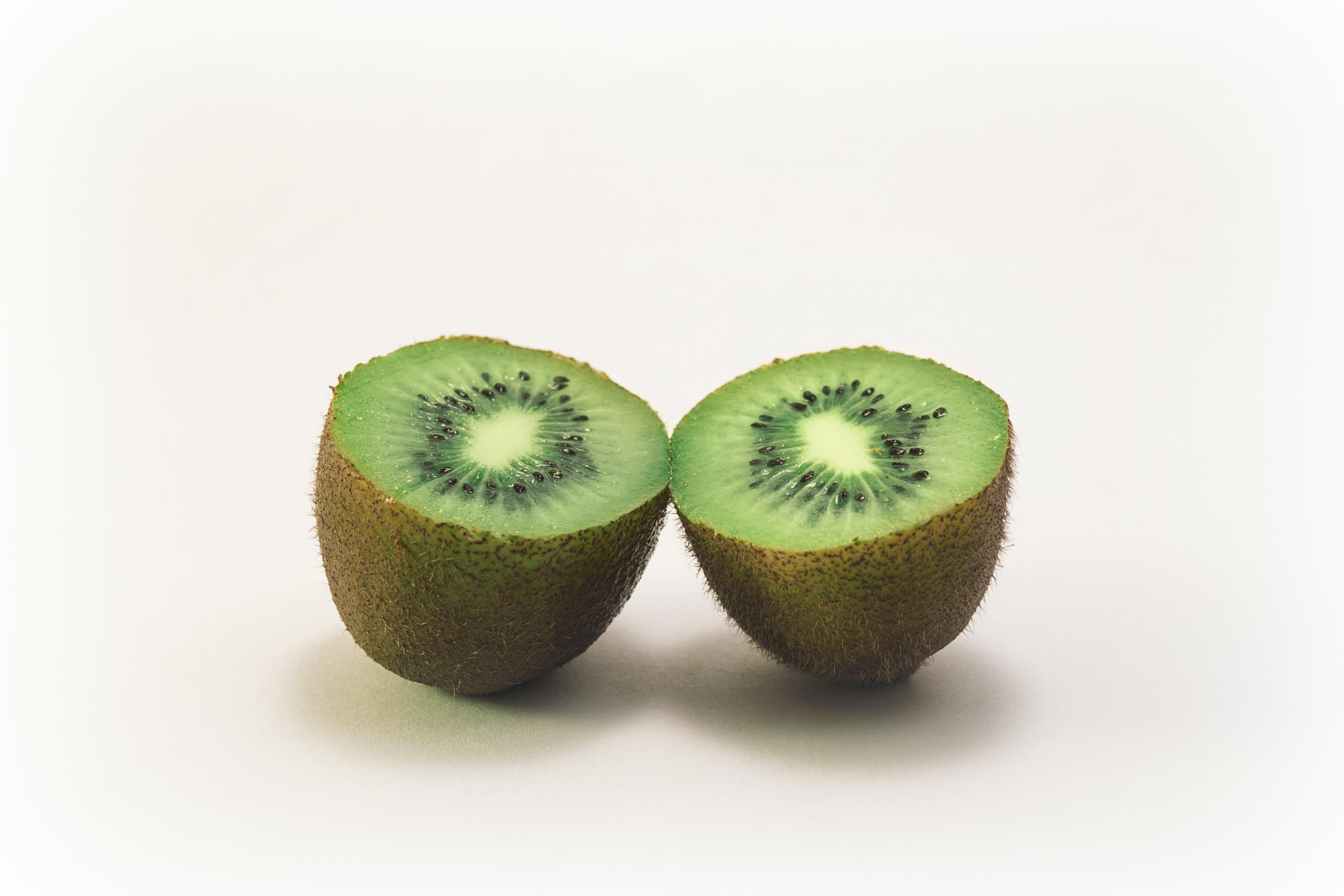 Kiwi contiene vitamina c