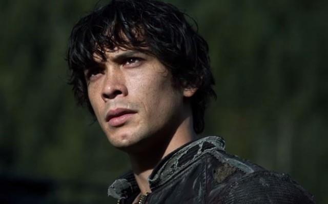 Bellamy nella serie tv The 100