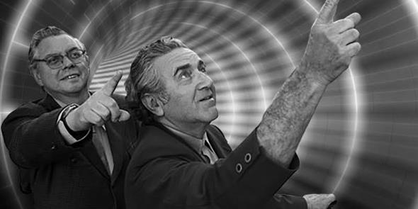 Mezzibusti di Jerry Siegel e Joe Shuster (dietro con gli occhiali), che indicano il cielo