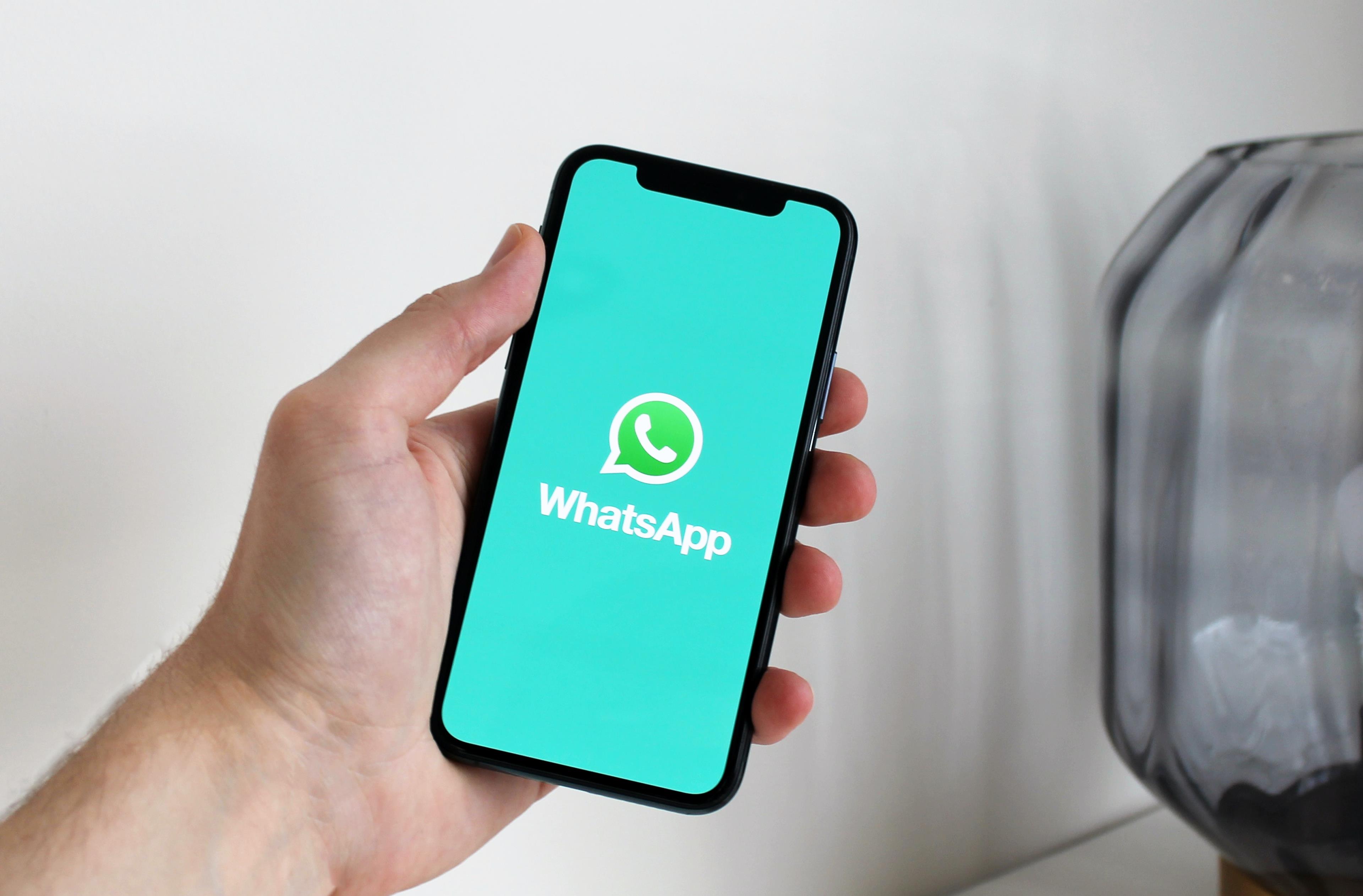 Copertina stati WhatsApp originali