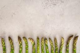 Come cucinare in modo sano e leggero gli asparagi