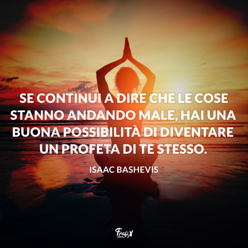 Ragazza medita in riva al mare