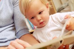 Leggiamo insieme: l'abitudine della lettura condivisa con i bambini
