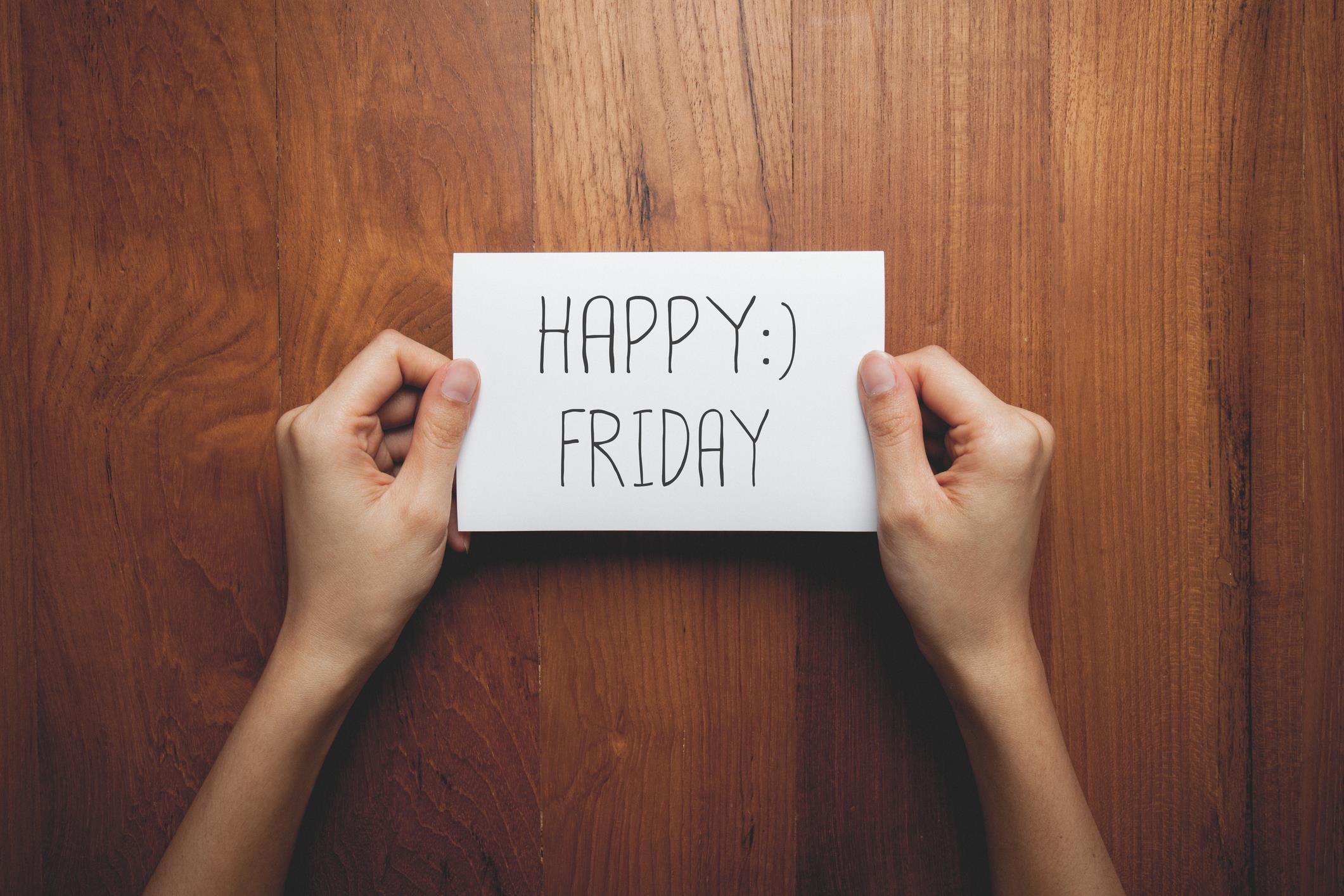 Post-it con scritto Happy Friday