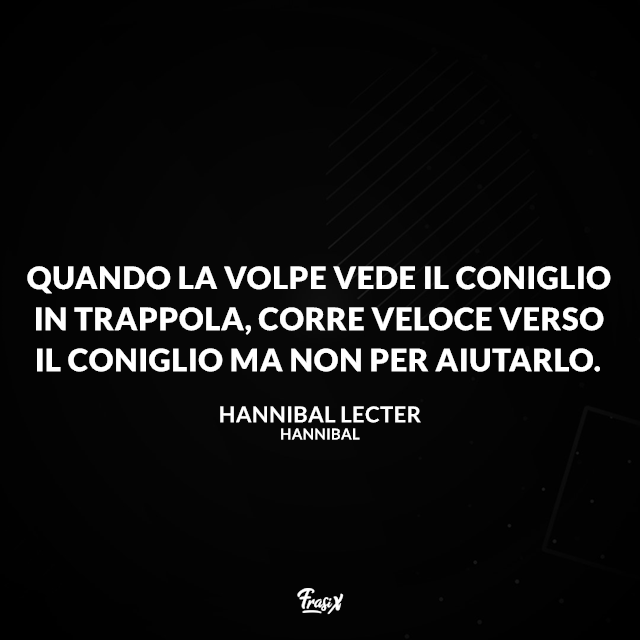Quando la volpe vede il coniglio in trappola, corre veloce verso il coniglio ma non per aiutarlo.