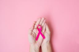 Prevenire il tumore al seno (e non solo) con l'alimentazione: la dieta anticancro