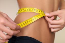 Dieta, ecco come perdere peso consumando (per metà) carboidrati