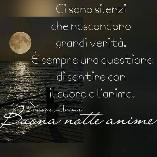 Una frase romantica con sfondo un paesaggio notturno