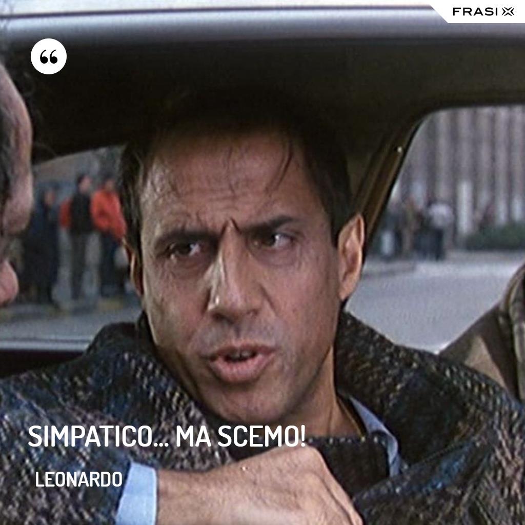 Immagine con frase di Lui è peggio di me
