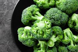 Come cucinare in modo sano e leggero i broccoli